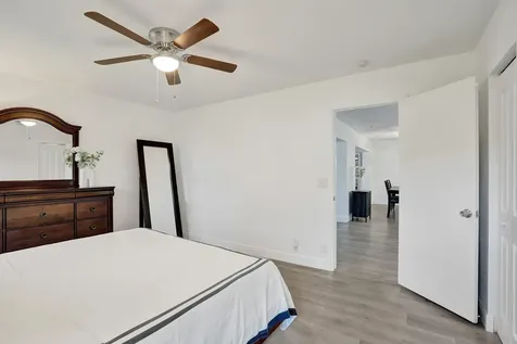 2042 SW 17th Circle Deerfield Beach FL 33442