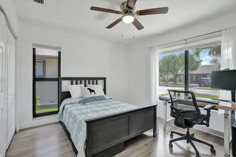2042 SW 17th Circle Deerfield Beach FL 33442