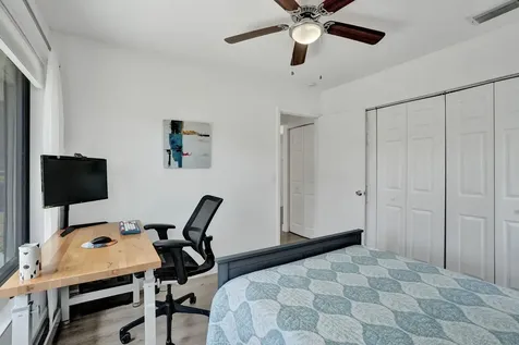2042 SW 17th Circle Deerfield Beach FL 33442