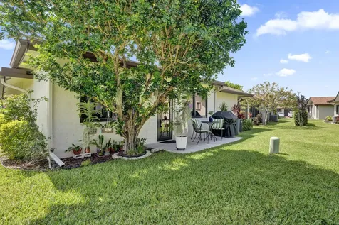 2042 SW 17th Circle Deerfield Beach FL 33442