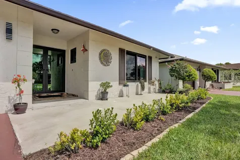 2042 SW 17th Circle Deerfield Beach FL 33442