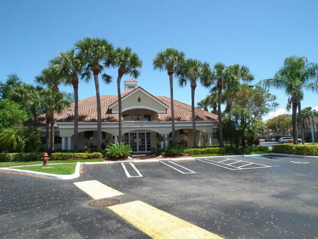 815 W Boynton Beach Boulevard Boynton Beach FL 33426