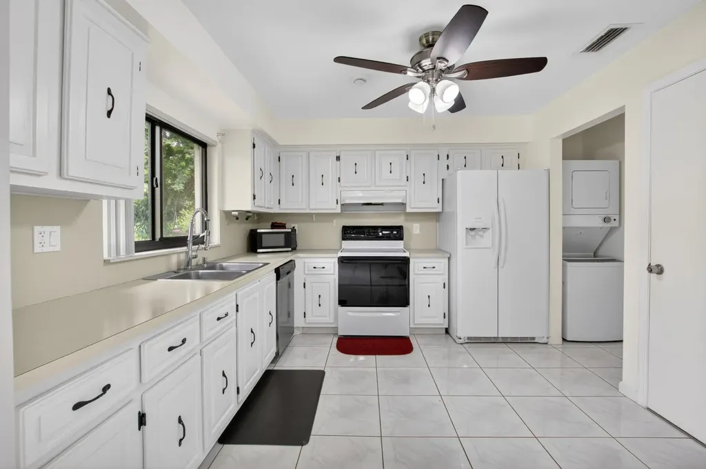 4944 Equestrian Circle Boynton Beach FL 33436