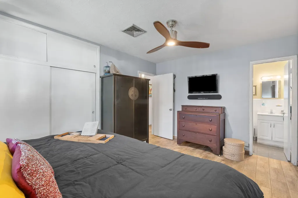 240 SE 2nd Avenue Pompano Beach FL 33060