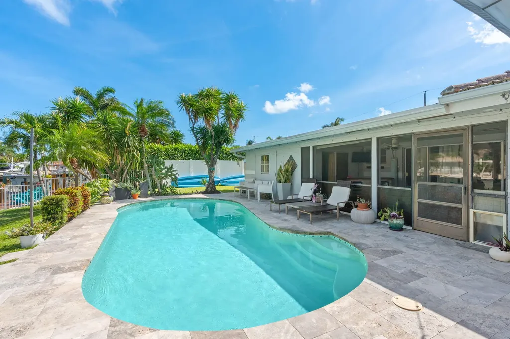 240 SE 2nd Avenue Pompano Beach FL 33060