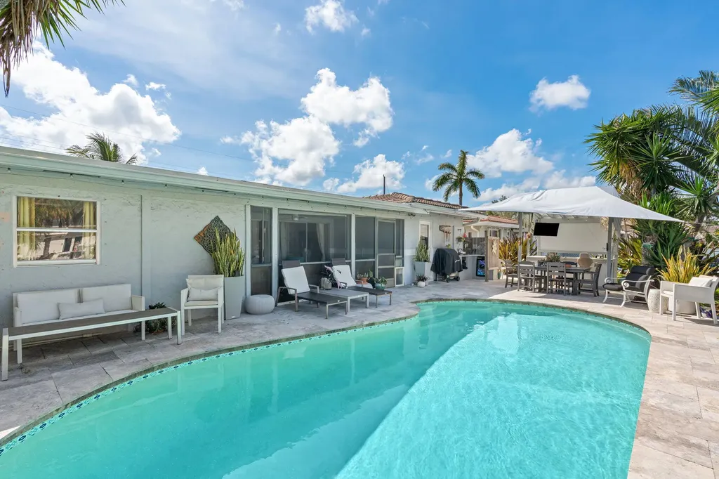240 SE 2nd Avenue Pompano Beach FL 33060