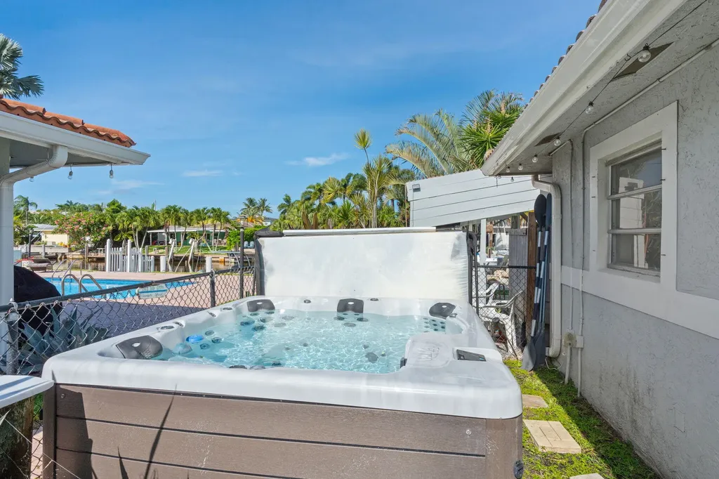 240 SE 2nd Avenue Pompano Beach FL 33060