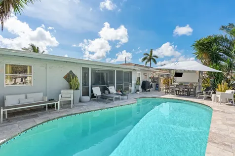 240 SE 2nd Avenue Pompano Beach FL 33060