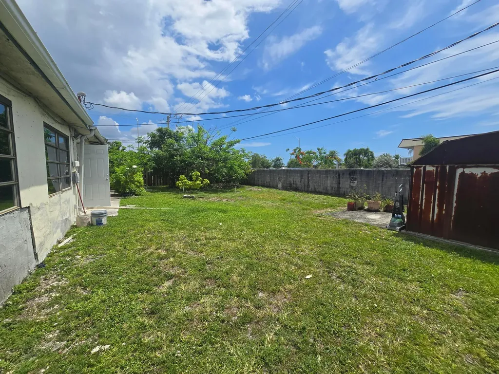 3560 NW 3rd Avenue Pompano Beach FL 33064