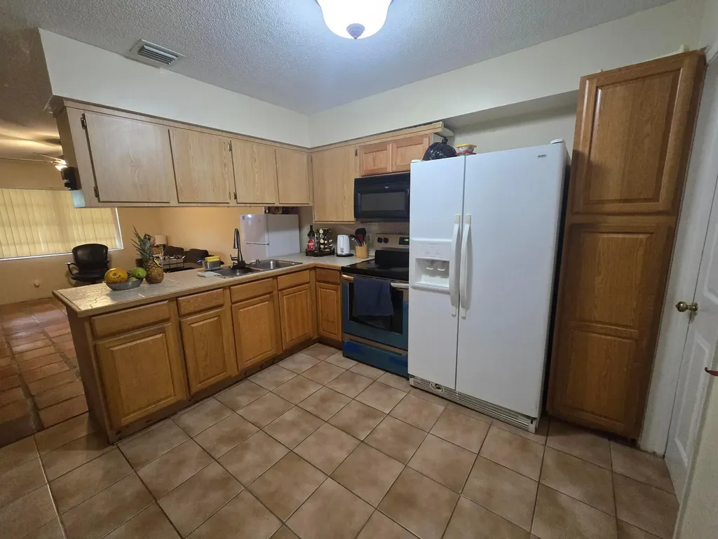3560 NW 3rd Avenue Pompano Beach FL 33064