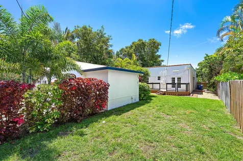 315 Hawthorne Drive Lake Park FL 33403