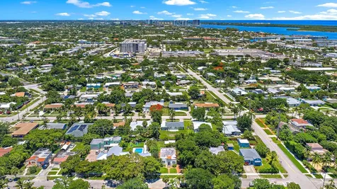 315 Hawthorne Drive Lake Park FL 33403