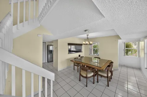 3291 NW 44th Street Oakland Park FL 33309