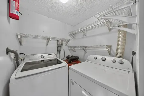 3291 NW 44th Street Oakland Park FL 33309
