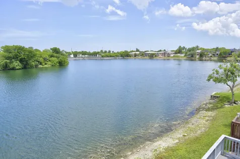 3291 NW 44th Street Oakland Park FL 33309