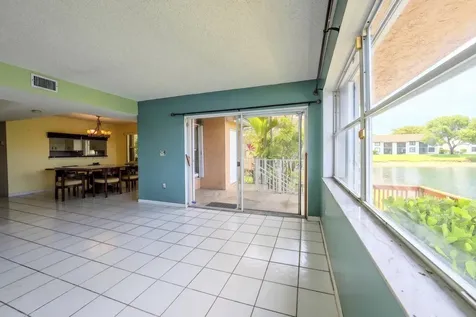 3291 NW 44th Street Oakland Park FL 33309