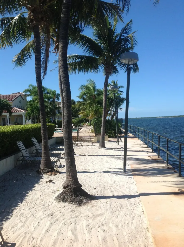 1040 Lake Shore Drive Lake Park FL 33403