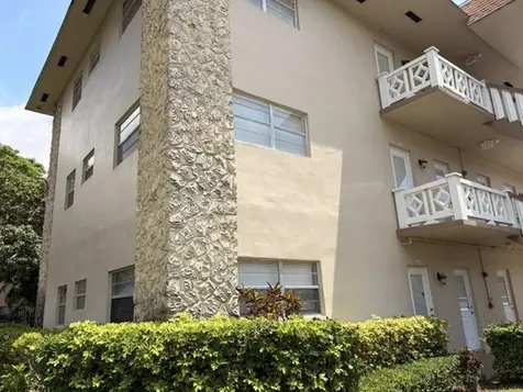 5103 NW 35th Street Lauderdale Lakes FL 33319