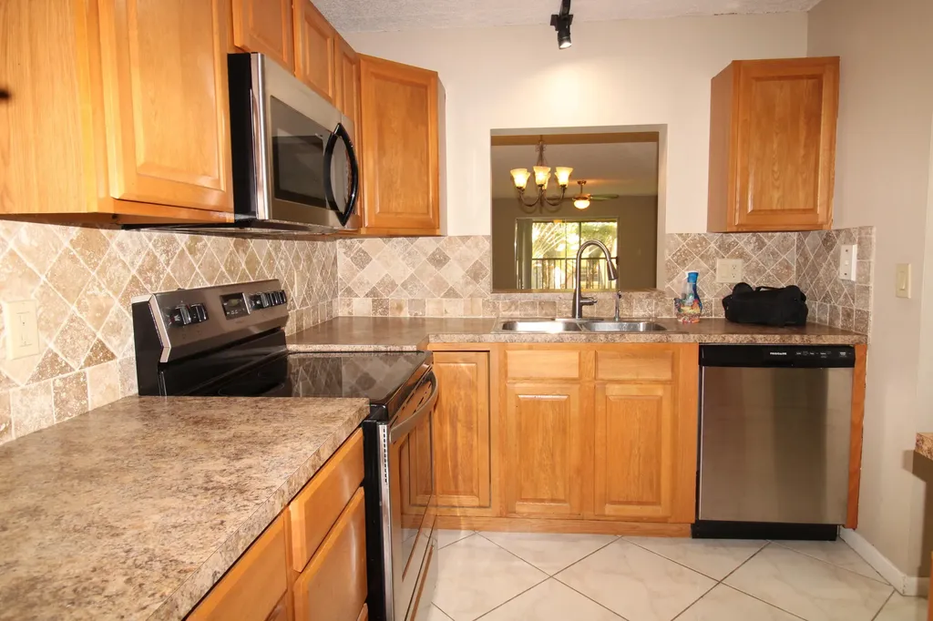 2955 SW 22nd Avenue Delray Beach FL 33445