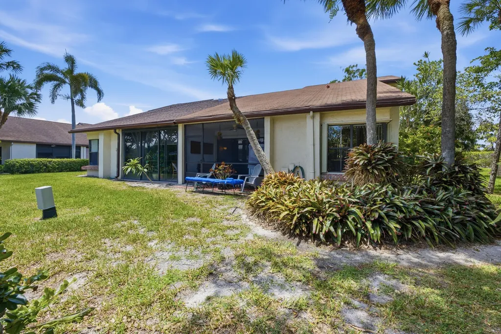 7516 English Court Lake Worth FL 33467