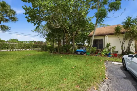 7516 English Court Lake Worth FL 33467