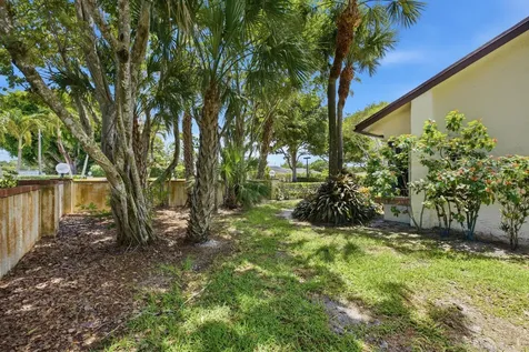 7516 English Court Lake Worth FL 33467