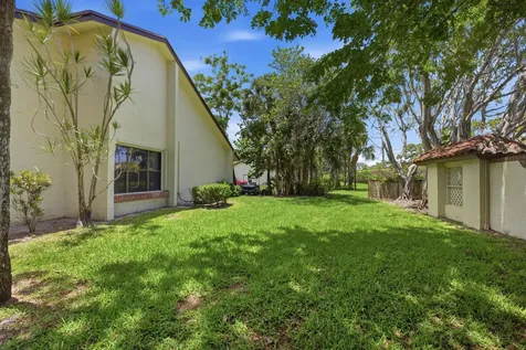 7516 English Court Lake Worth FL 33467