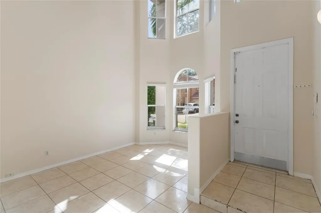 2215 NW 76th Terrace Pembroke Pines FL 33024