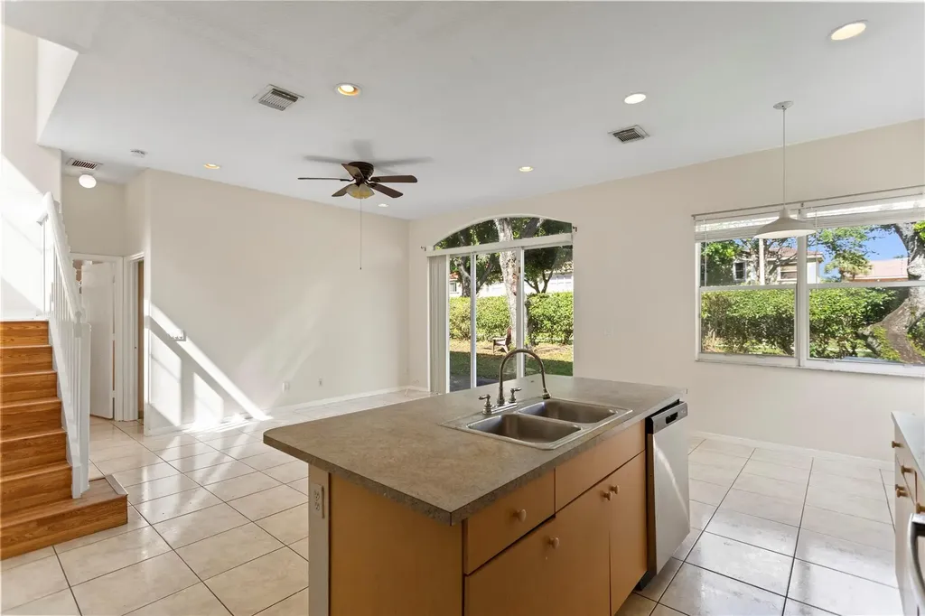 2215 NW 76th Terrace Pembroke Pines FL 33024