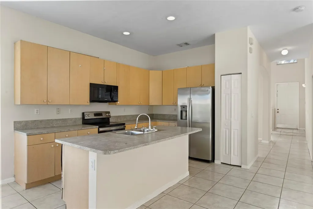 2215 NW 76th Terrace Pembroke Pines FL 33024