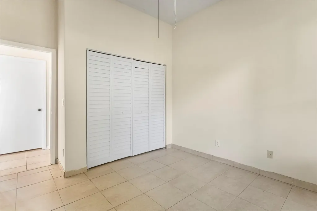 2215 NW 76th Terrace Pembroke Pines FL 33024