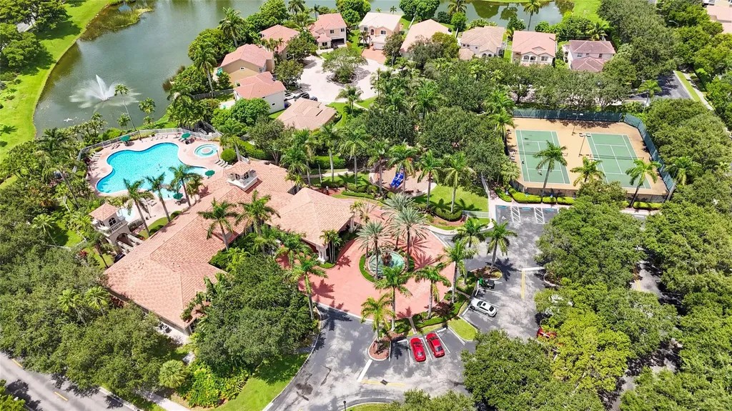 2215 NW 76th Terrace Pembroke Pines FL 33024
