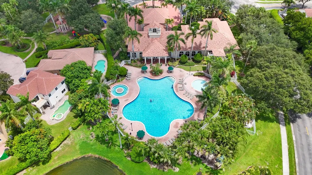 2215 NW 76th Terrace Pembroke Pines FL 33024
