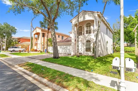 2215 NW 76th Terrace Pembroke Pines FL 33024