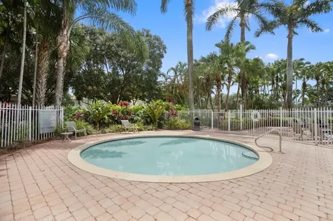 2215 NW 76th Terrace Pembroke Pines FL 33024