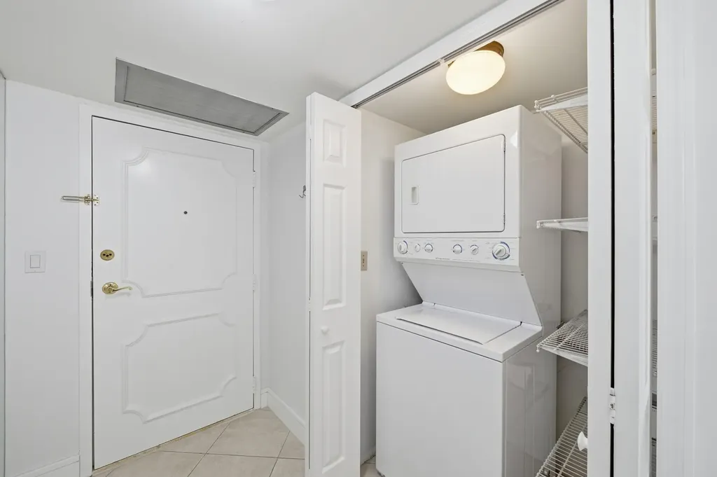 800 SE 20th Avenue Deerfield Beach FL 33441