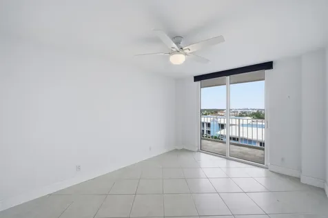 800 SE 20th Avenue Deerfield Beach FL 33441