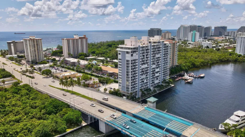 2800 E Sunrise Boulevard Fort Lauderdale FL 33304