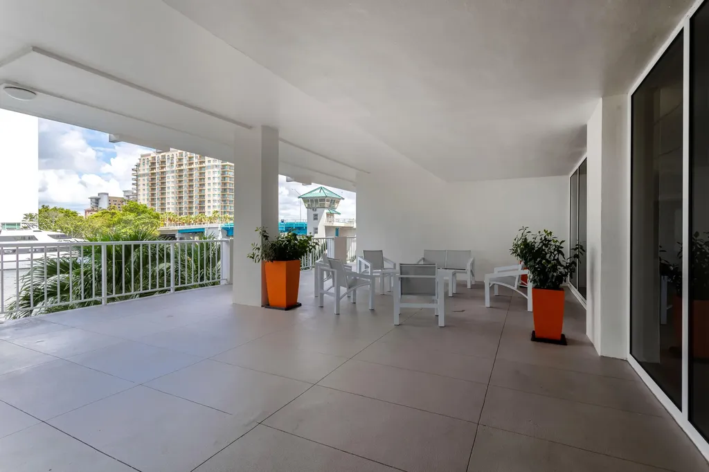 2800 E Sunrise Boulevard Fort Lauderdale FL 33304