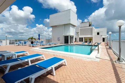 2800 E Sunrise Boulevard Fort Lauderdale FL 33304