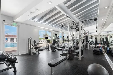 2457 Collins Avenue Miami Beach FL 33140