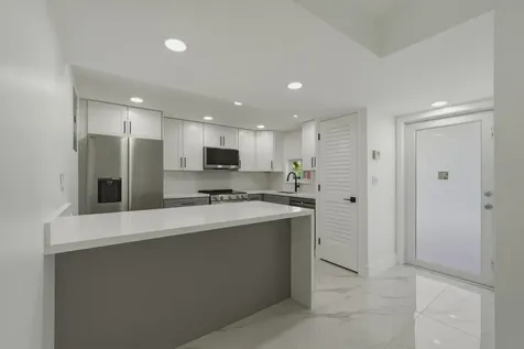 8970 S Hollybrook Boulevard Pembroke Pines FL 33025