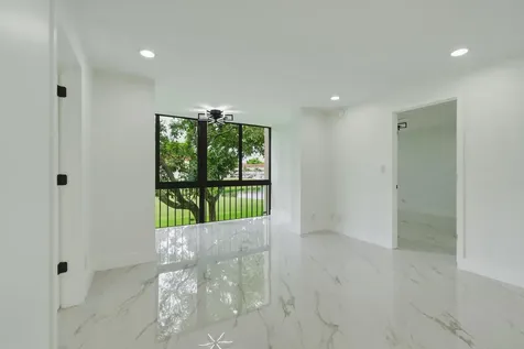 8970 S Hollybrook Boulevard Pembroke Pines FL 33025