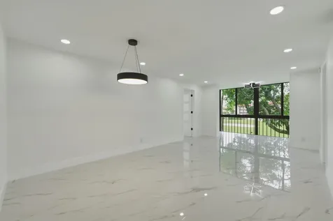 8970 S Hollybrook Boulevard Pembroke Pines FL 33025