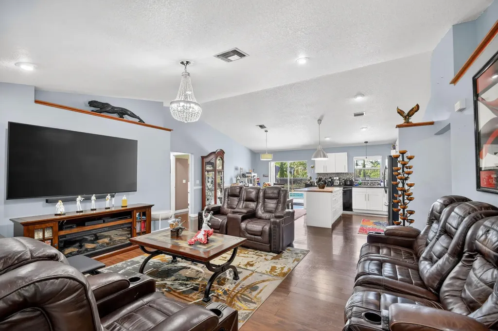7625 Woodland Creek Lane Lake Worth FL 33467