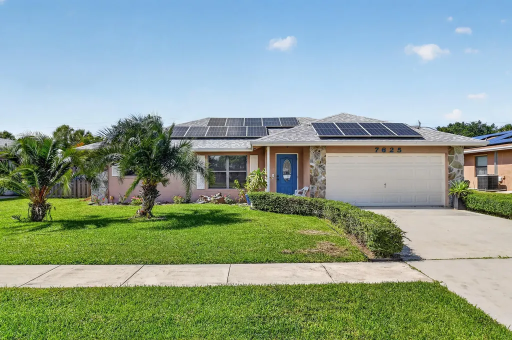 7625 Woodland Creek Lane Lake Worth FL 33467
