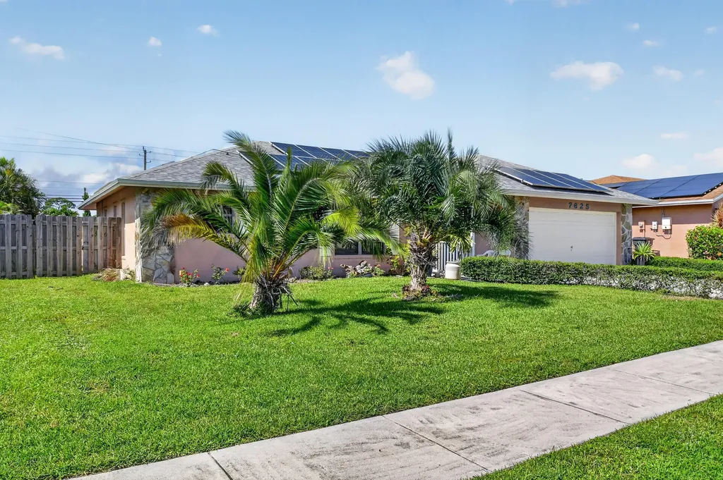 7625 Woodland Creek Lane Lake Worth FL 33467