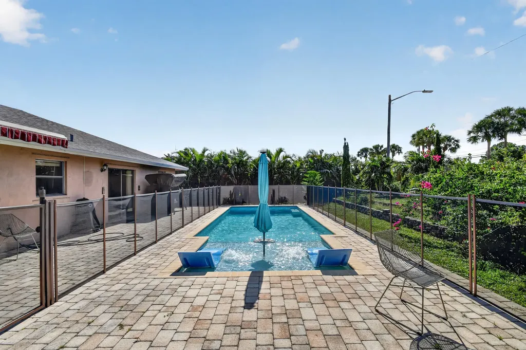 7625 Woodland Creek Lane Lake Worth FL 33467