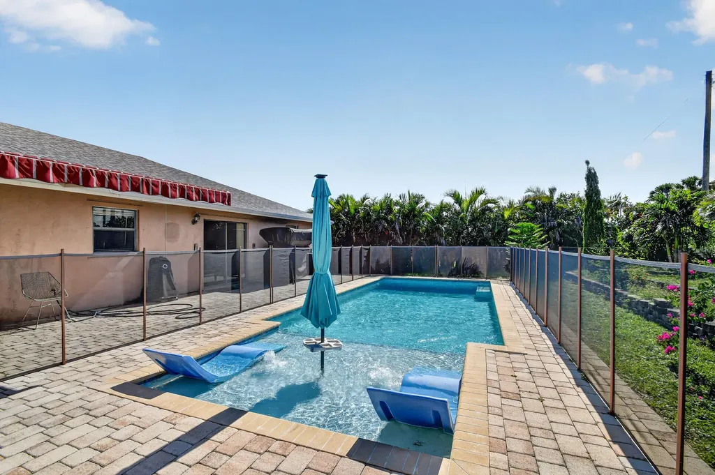 7625 Woodland Creek Lane Lake Worth FL 33467