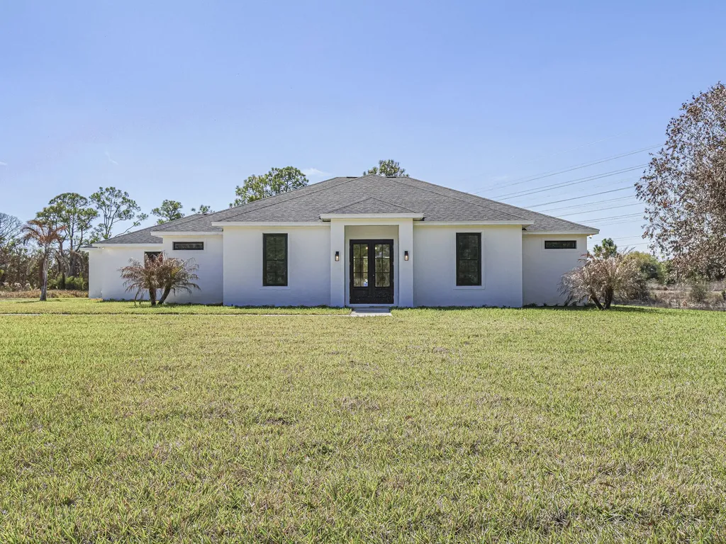 10631 Lighter Wood Lane Fort Pierce FL 34945